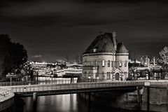 Brücke vor der Wache