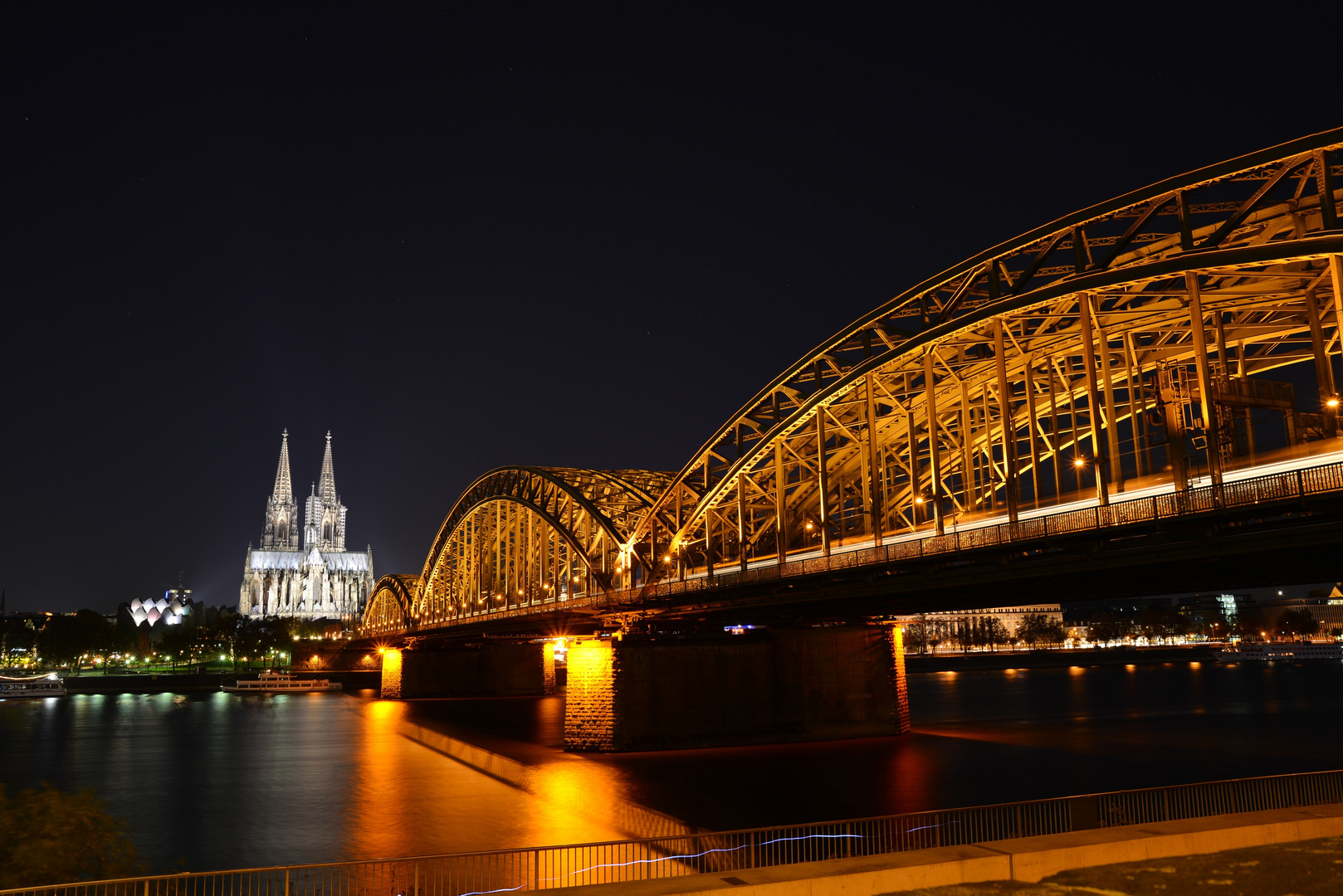 Brücke zum Dom