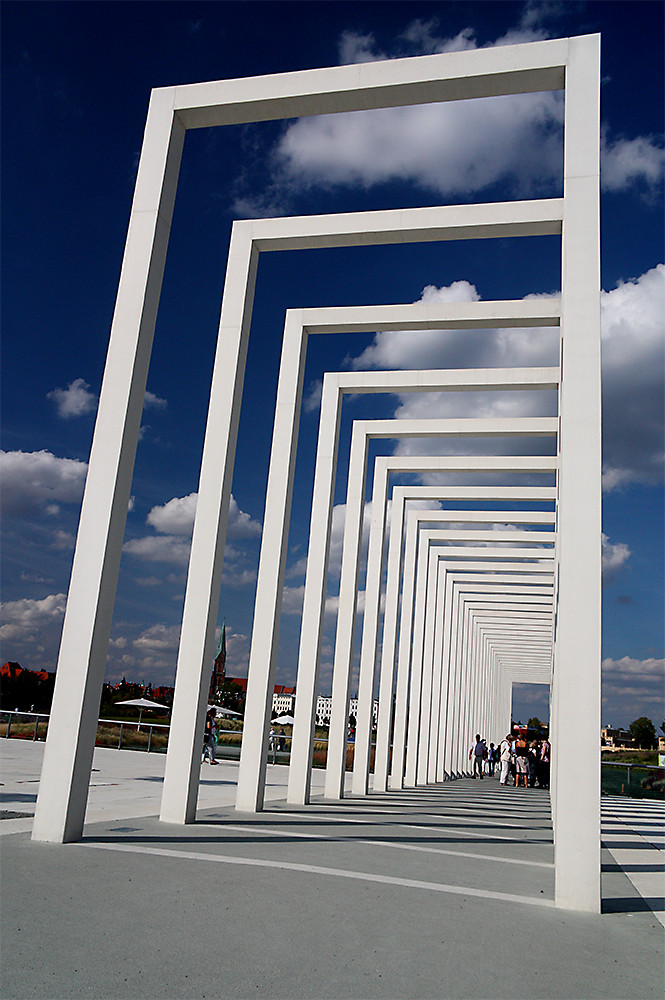 Brücke zum Garten des 21. Jahrhunderts (BuGa2009)