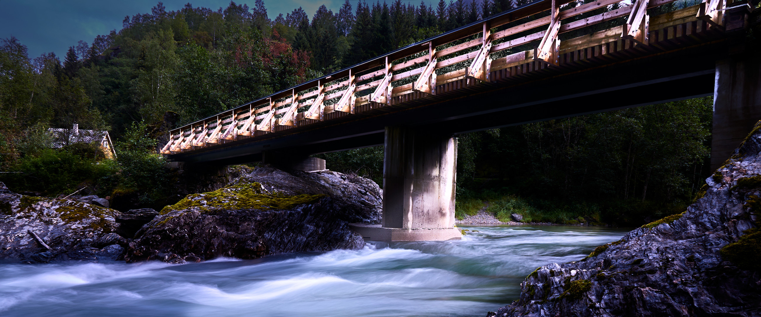 Brücke zum Haus