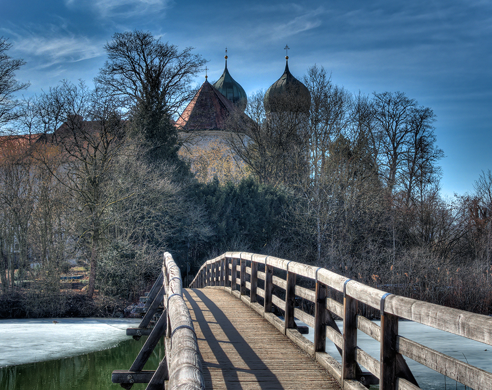 Brücke zum Kloster Seeon