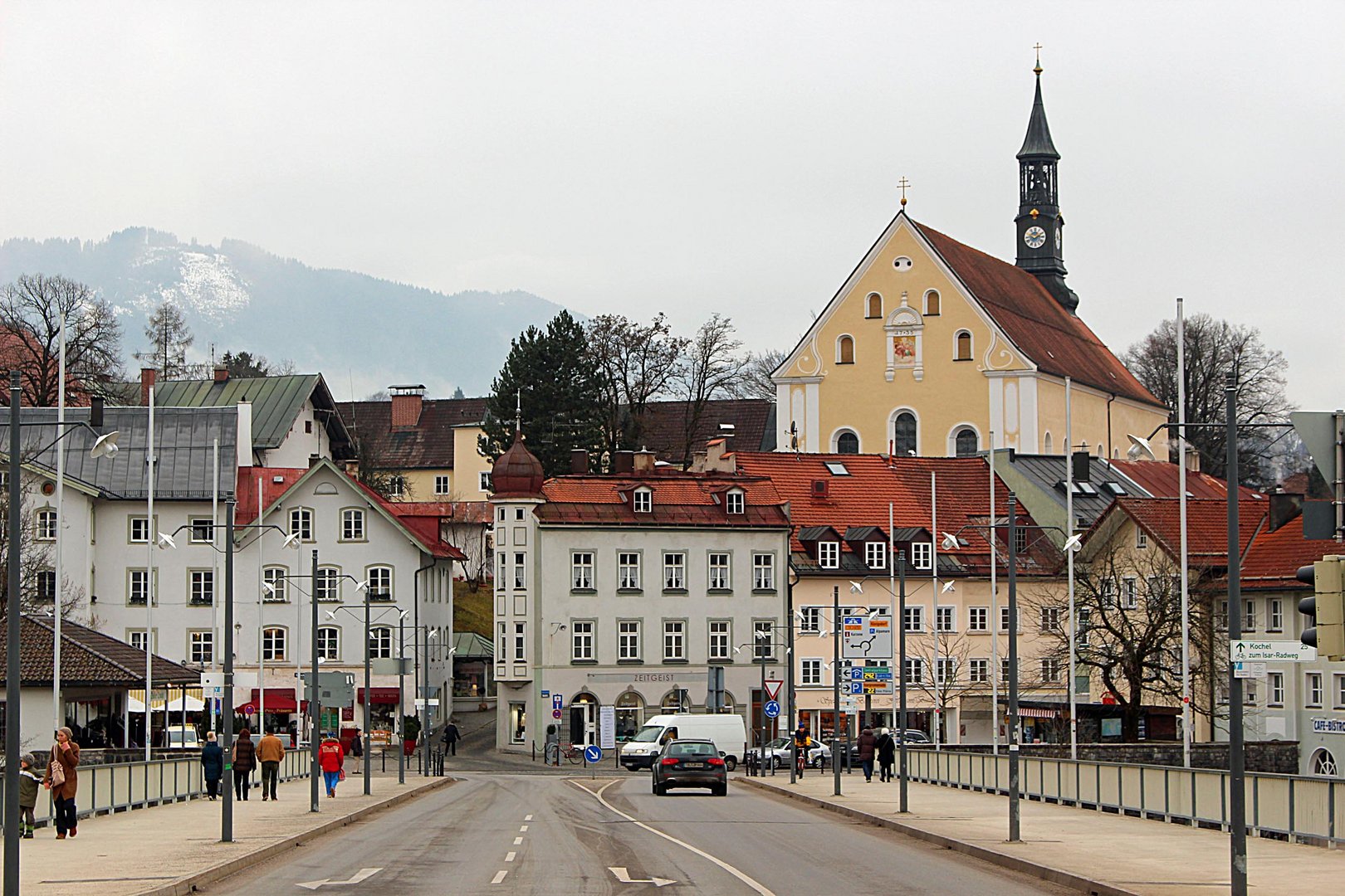 Brücke zum Kurbereich