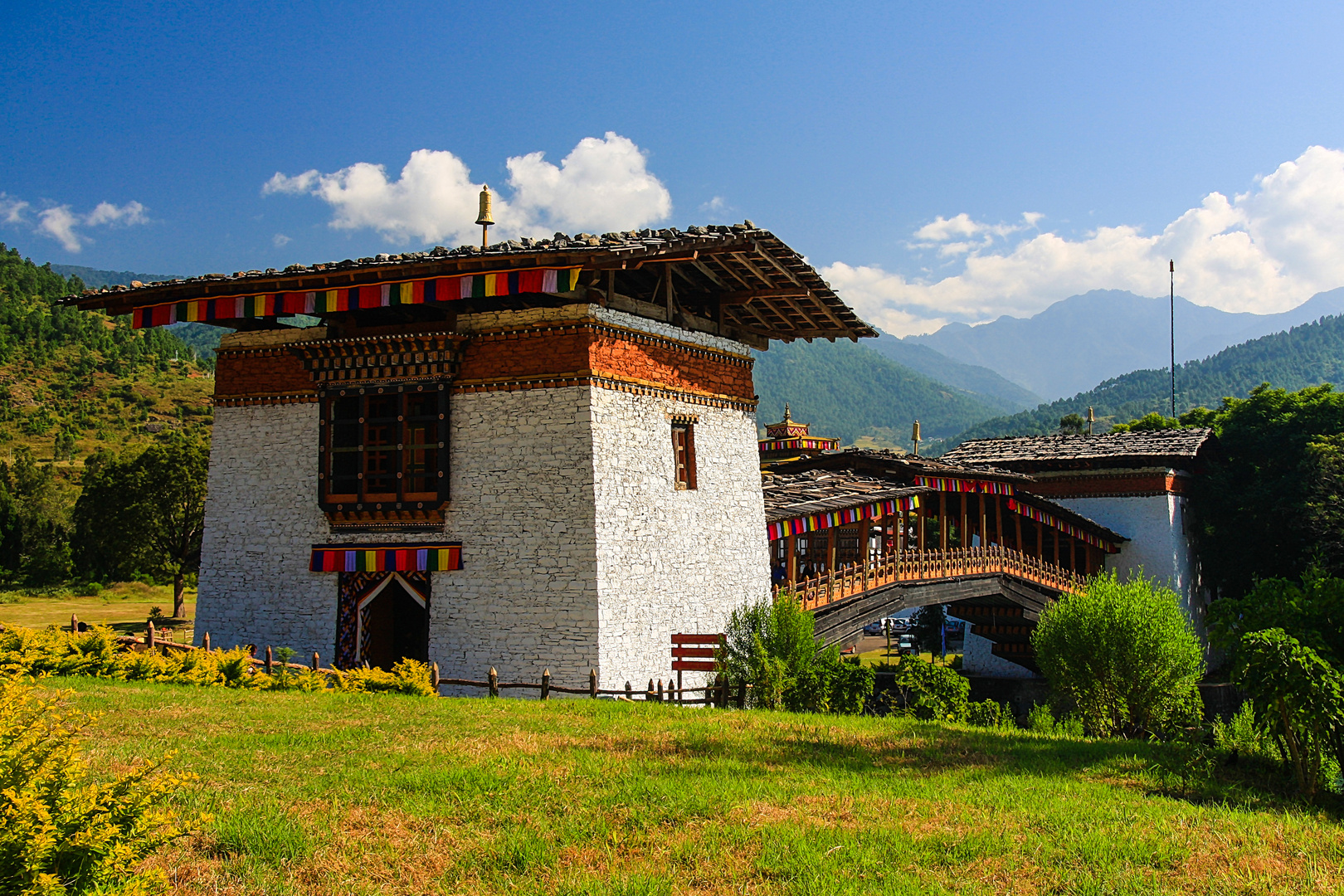 Brücke zum Punakha-Dzong...