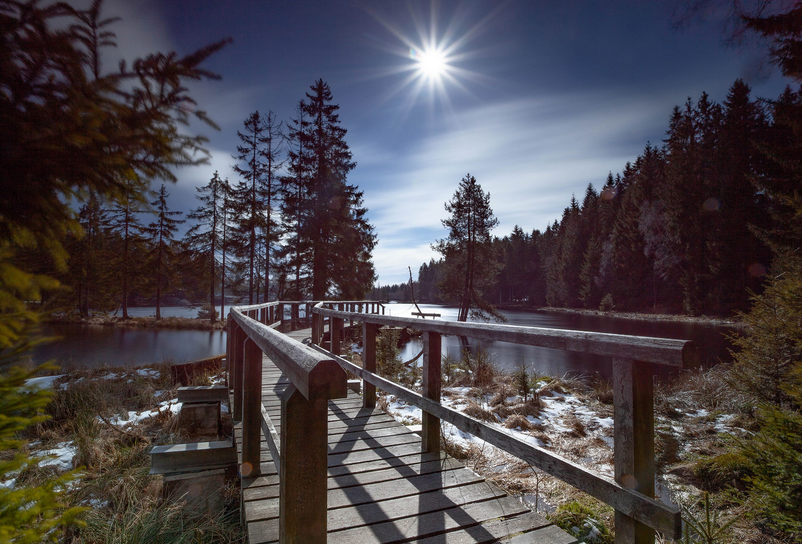 Brücke zum See