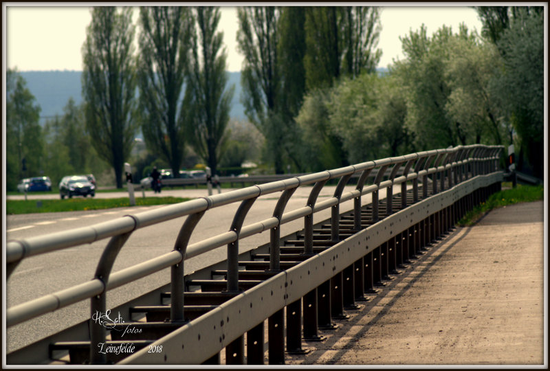 Brücke zum Stadt