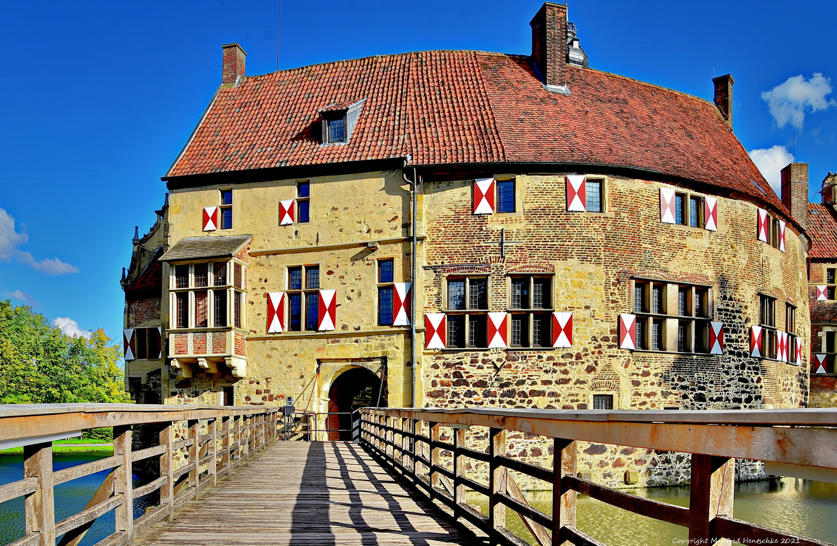 Brücke zur Burg