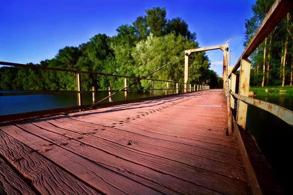 Brücke zur Insel Rott