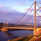 Brücke zur Insel Senja im Abendlicht