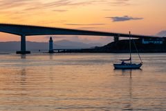 Brücke zur Insel Skye im Abendlicht