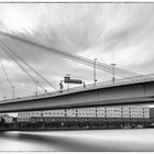 Brücke zwischen Mannheim und Ludwigshafen 