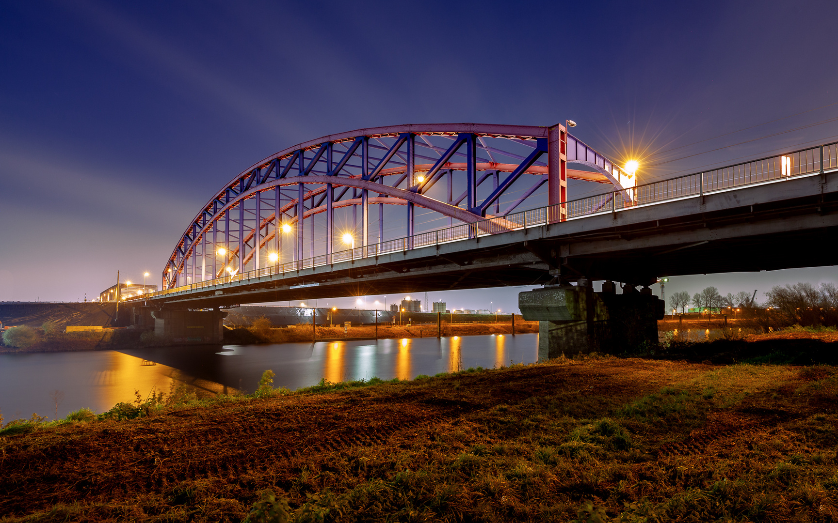 Brücke zwischen Ruhrort und Kasslerfeld (Duisburg)