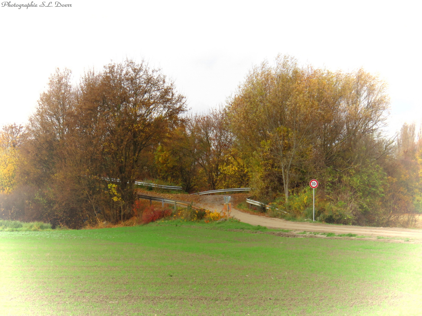 Brücke zwischen Schlangengraben und Mittelgraben