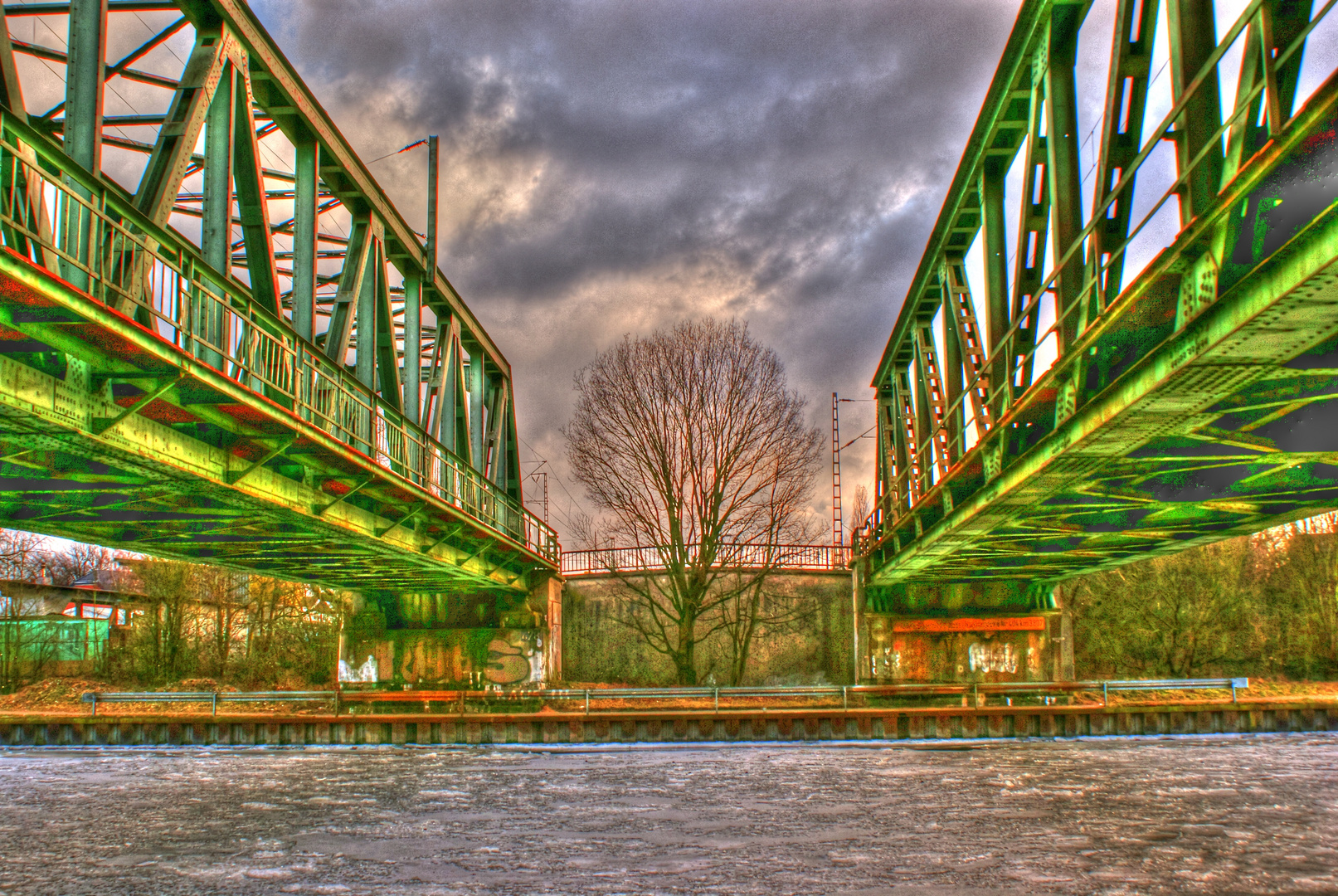 Brücken am Kanal ( Voerde-Friedrichsfeld )