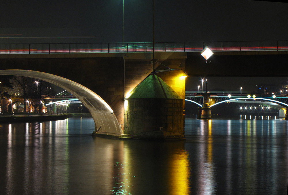 Brücken in der Nacht...