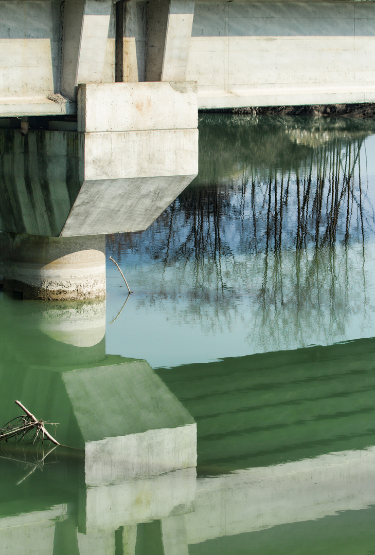 Bruecken-Pfeiler