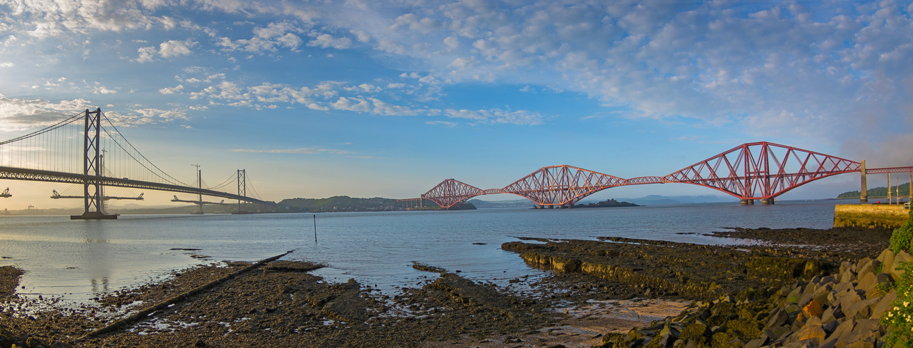 Brücken über den Firth of Forth im Abendlicht