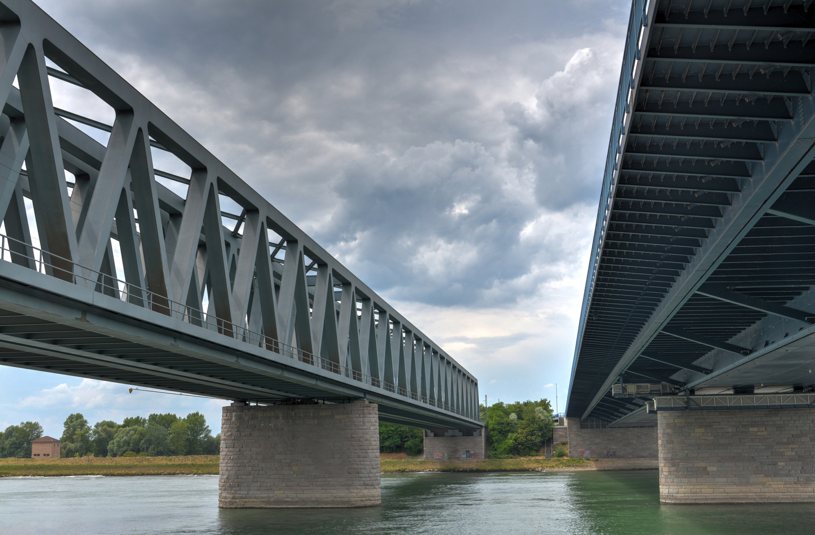 Brücken über den Fluss...