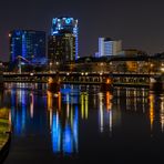 Brücken und Skyline von Frankfurt / Main