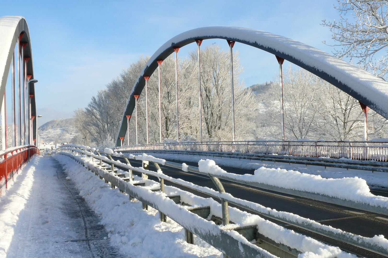 Brücken verbinden