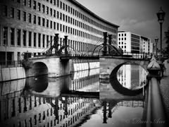 Brücken verbinden...