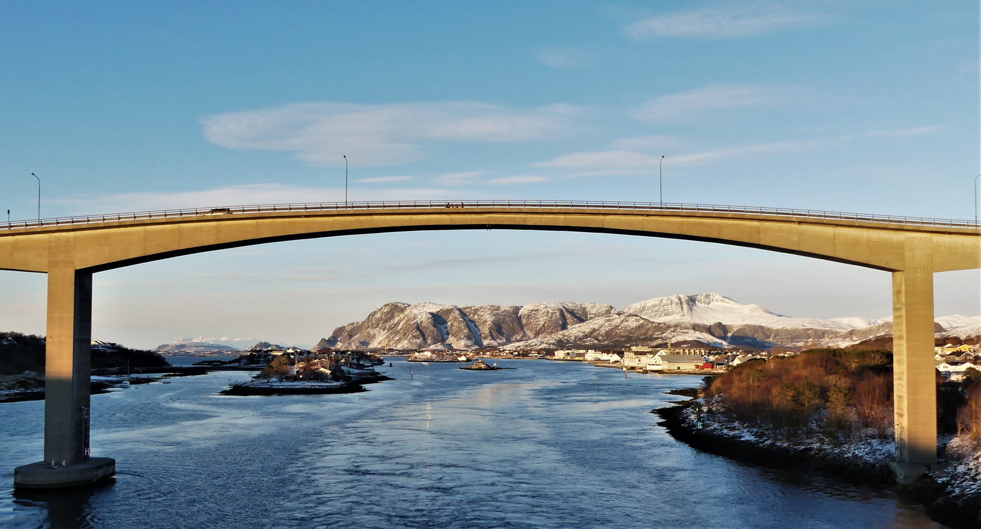 Brückenblick an der norwegischen Küste...