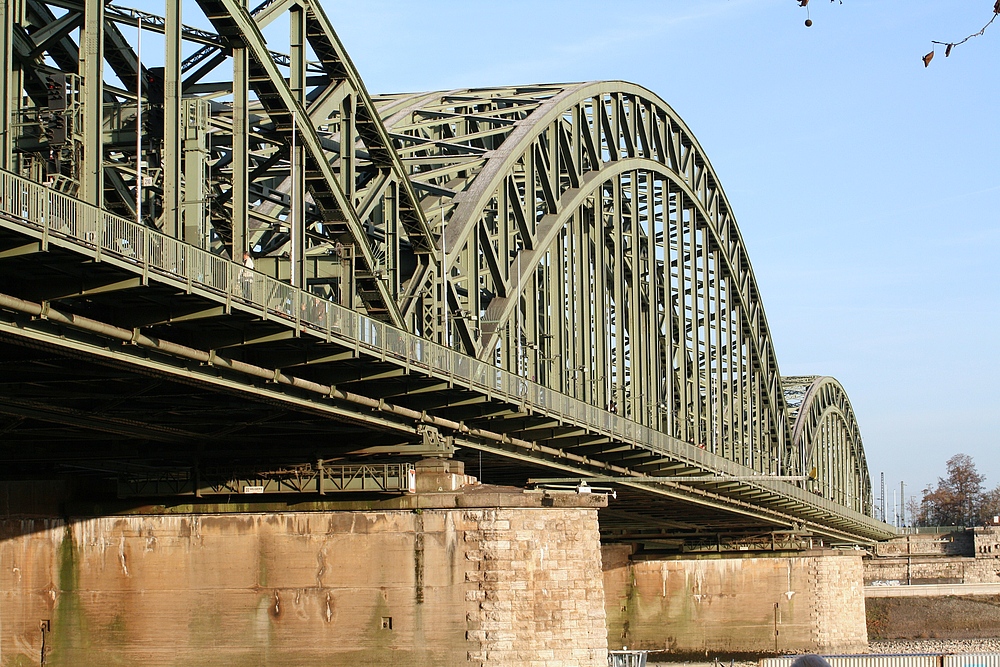 Brückenbögen der Hohenzollernbrücke (29.11.2011)