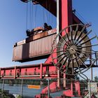 Brückenkran im Containerhafen Mainz