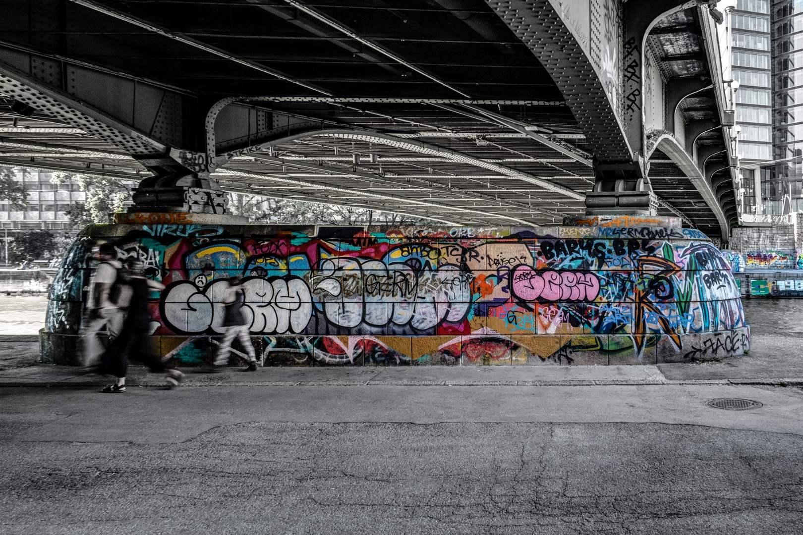 Brückenpfeiler am Wiener Donaukanal