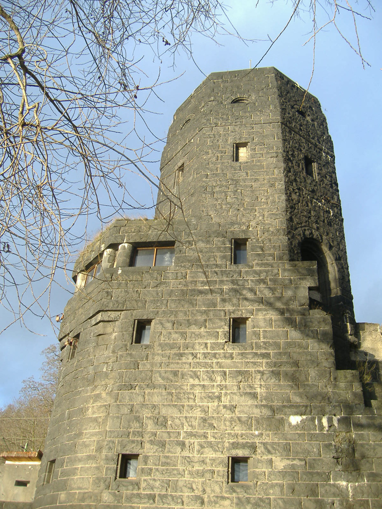 Brückenpfeiler der Ludendorff-Brücke