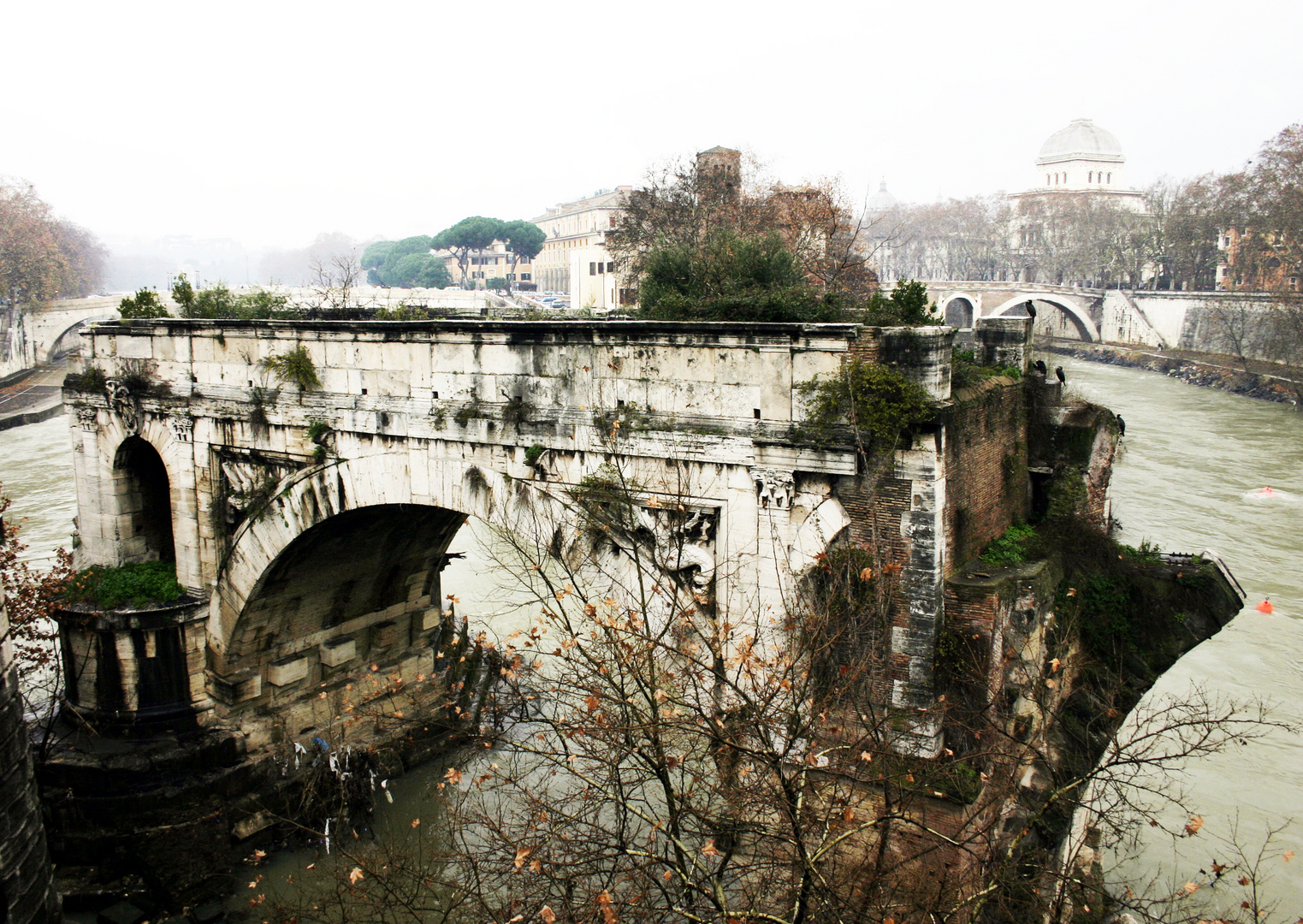 Brückenrest in Rom