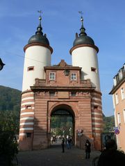 Brückentor an der Alten Brücke in Heidelberg