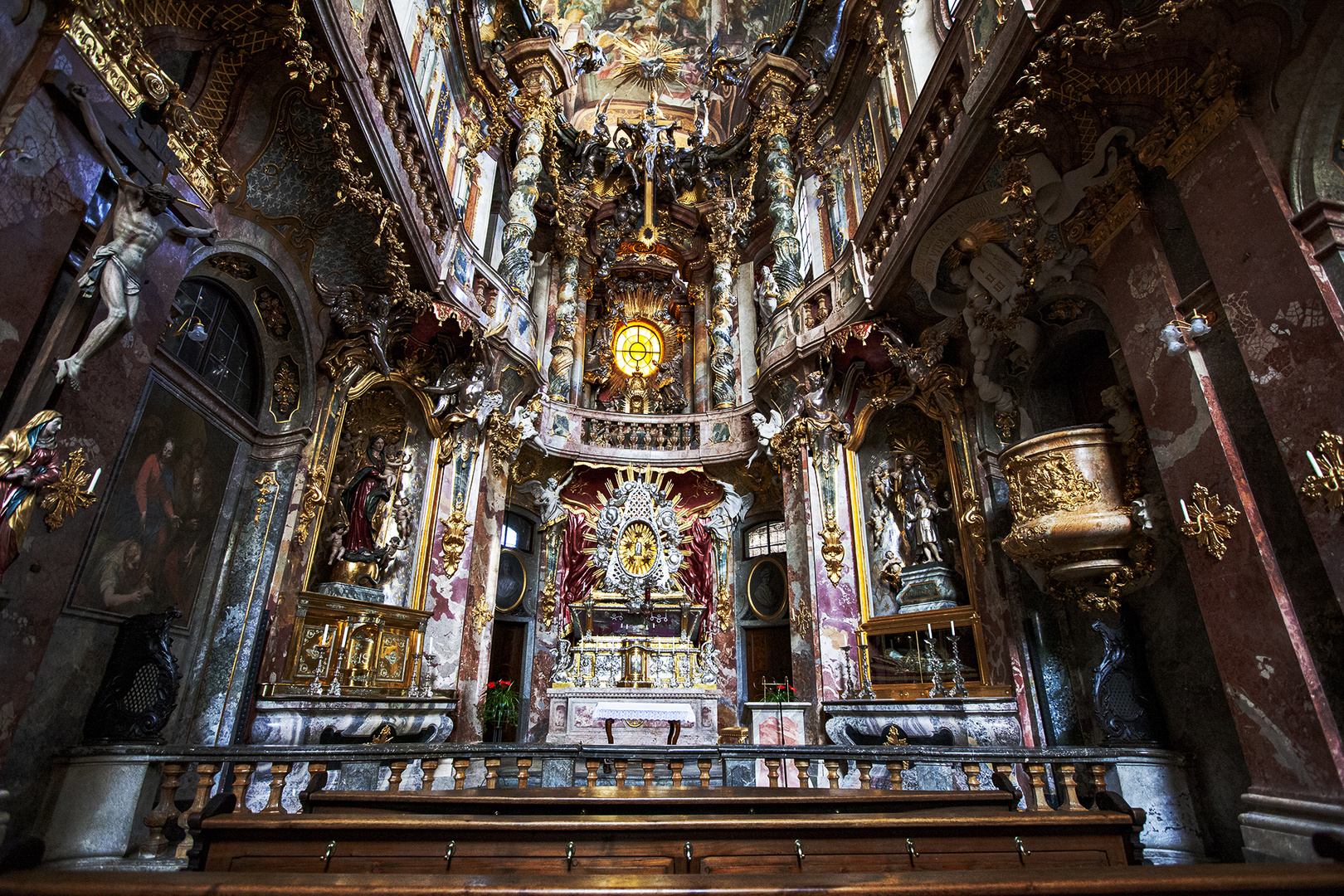 Brüder Adam Kirche München