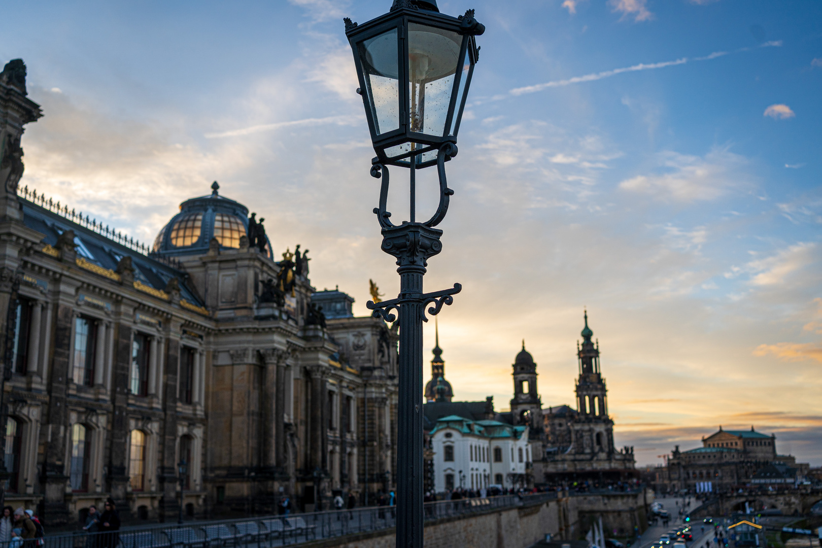 Brühlsche Terasse in der goldenen Stunde