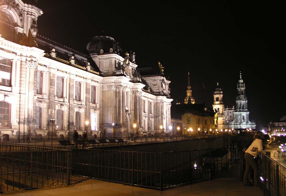 Brühlsche Terrasse bei Nacht