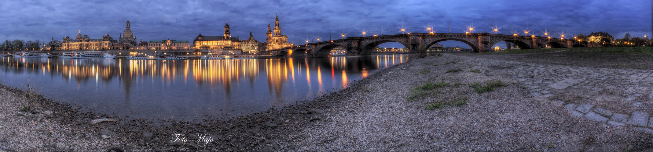 Brühlsche Terrasse Dresden mit Augustusbrücke