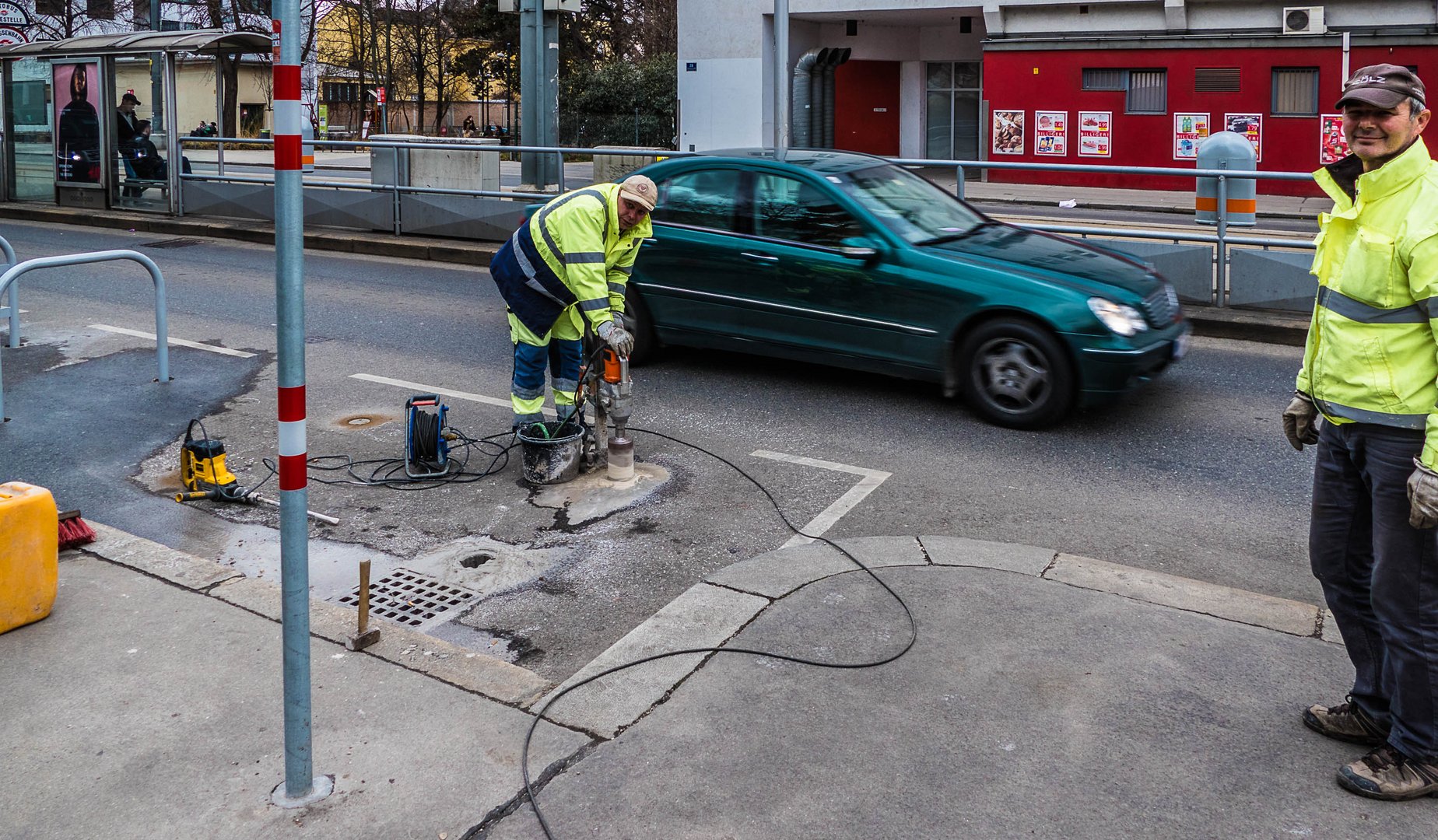 Brünner Straße - Freundliche Arbeiter