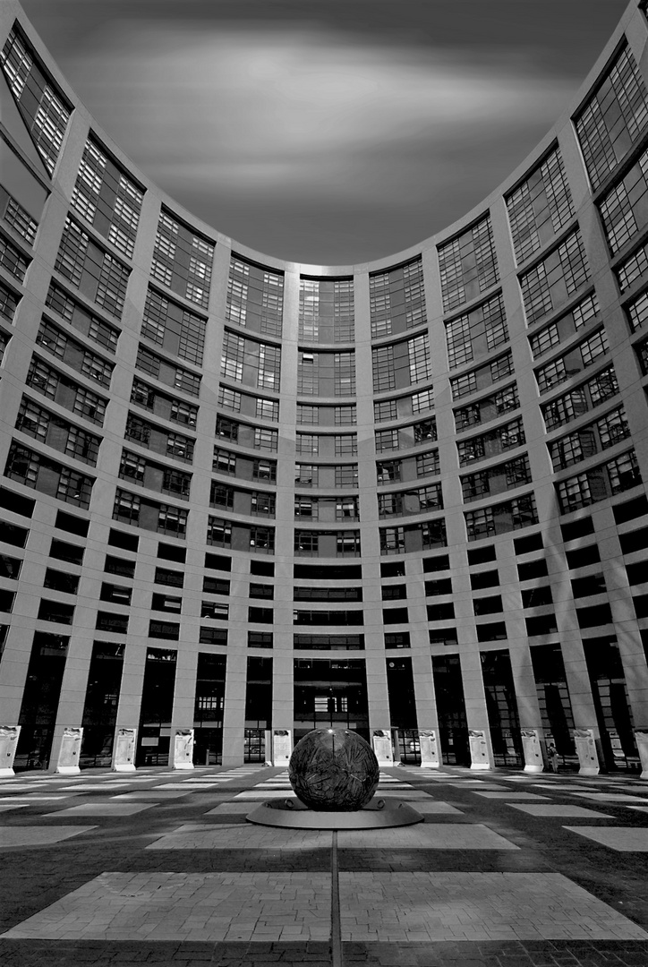 Brüssel Europaparlament  Innenhof....