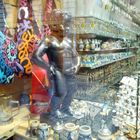 Brüssel - Schaufenster mit Manneken Pis