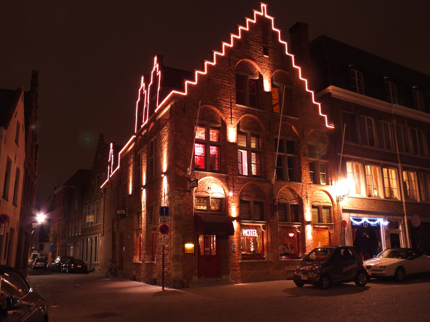 bruges by night