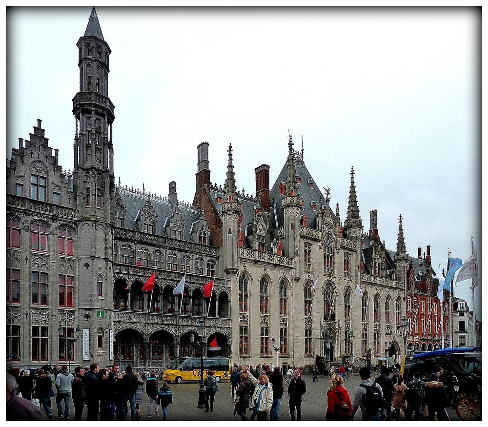 BRUGES - le Palais Provincial .