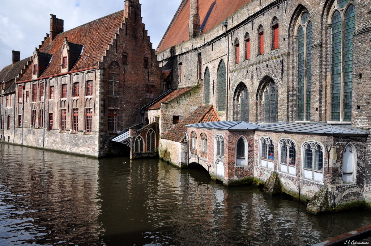 Brujas y sus canales