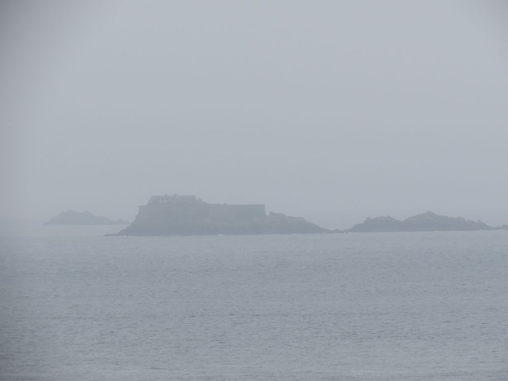 ..Brume à St-Malo..