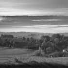 Brume et nuages au soleil couchant