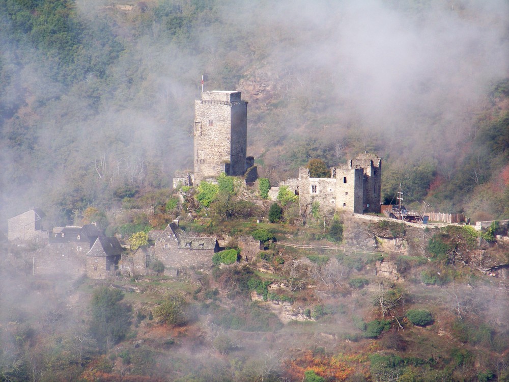 Brume sur le château de Vallon