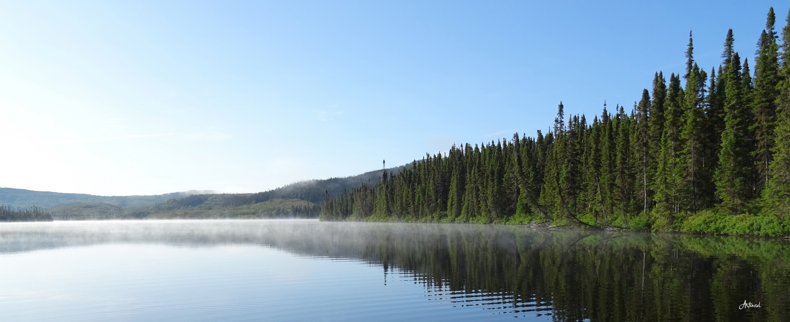 Brume sur le lac Turgeon - Parc des grands jardins - Québec