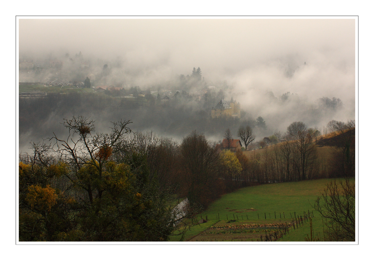 brumes matinales sur le chateau