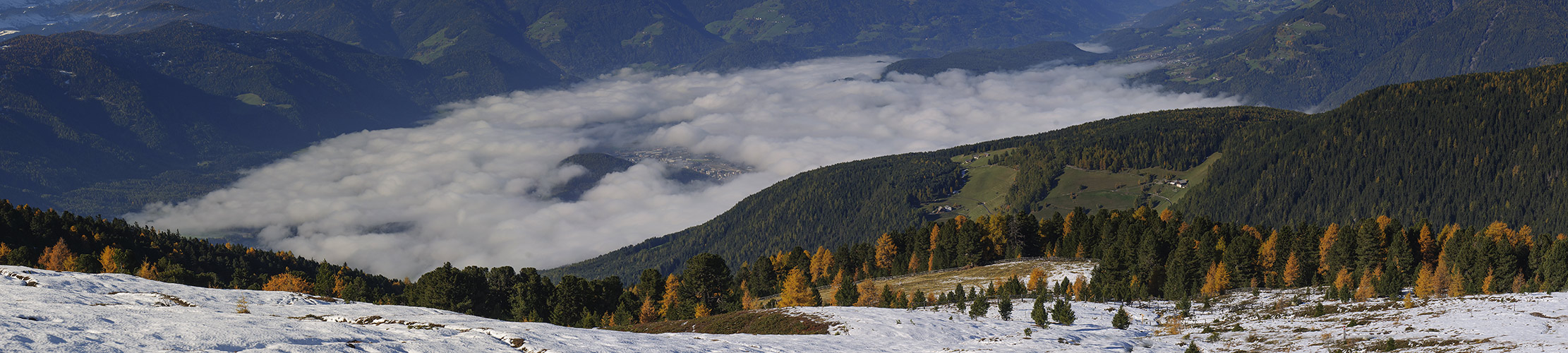 ... Bruneck im Nebel - Südtirol ...