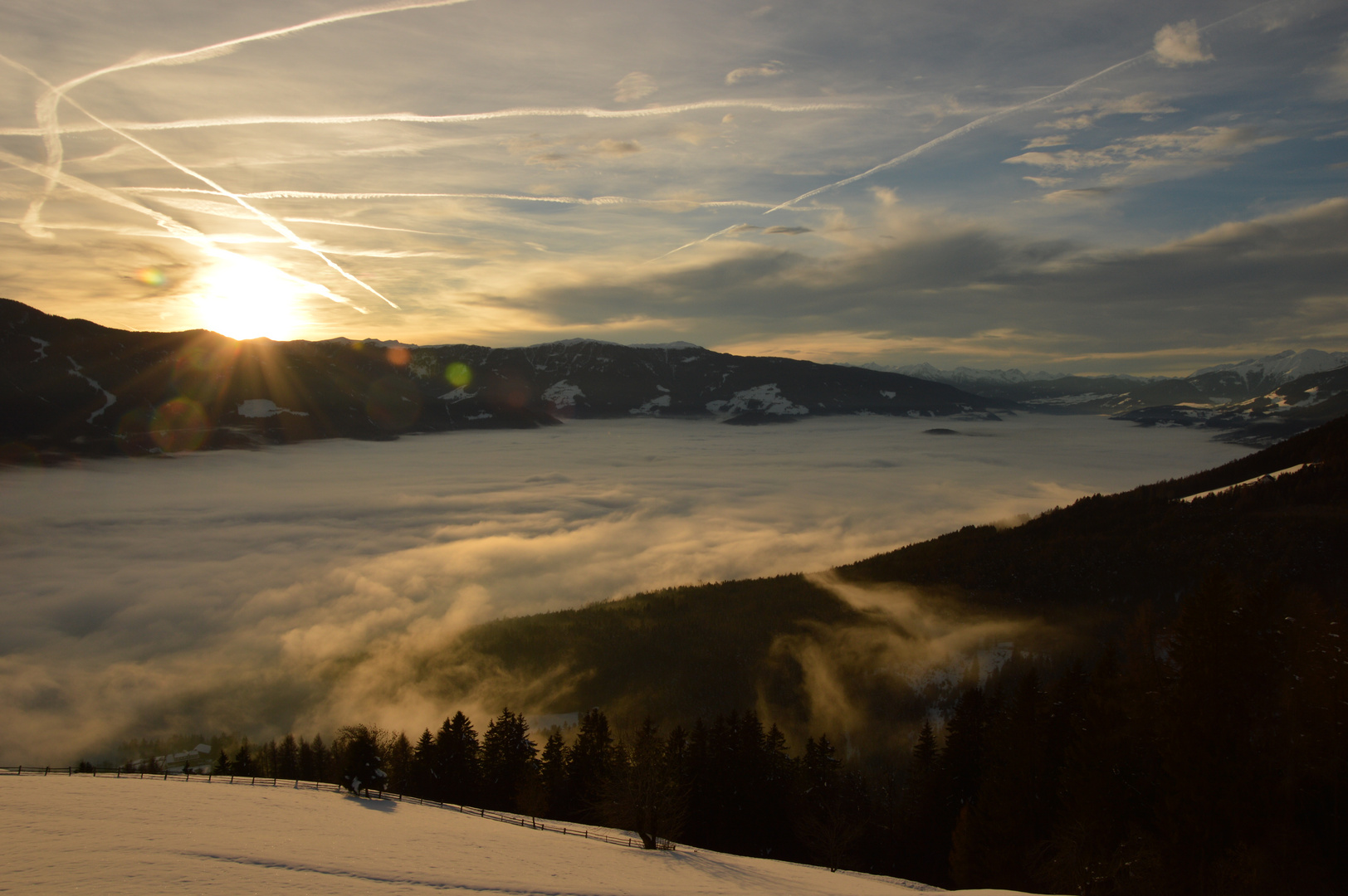 Bruneck im Nebel versunken