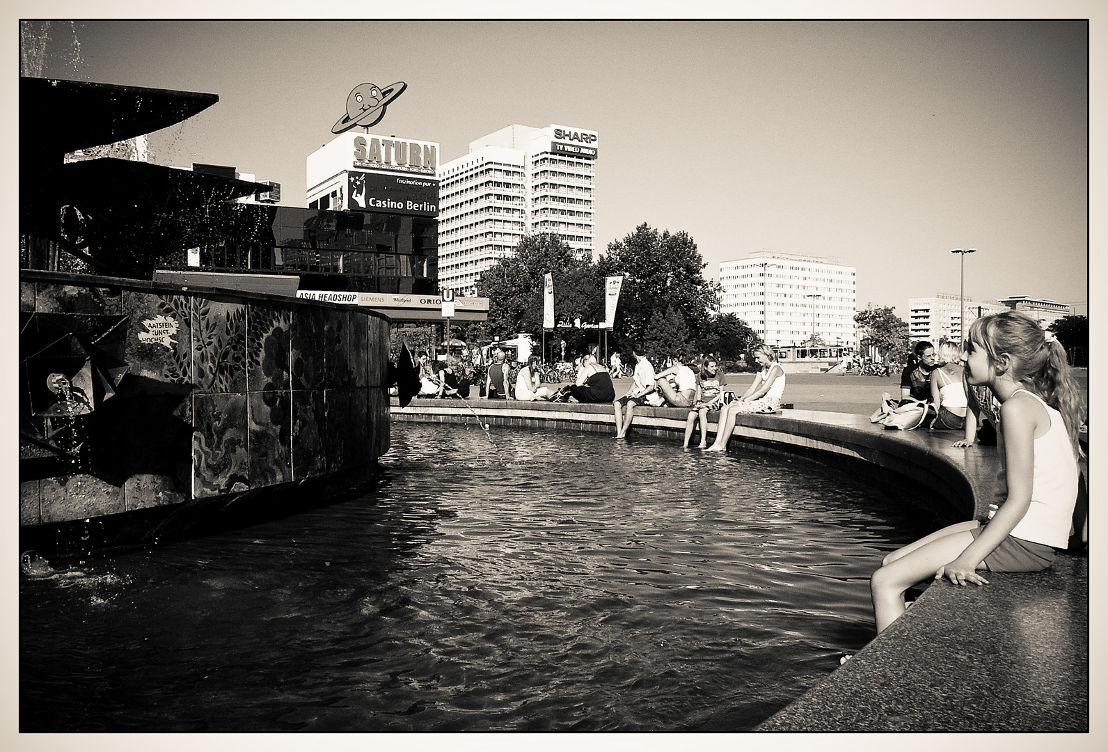 brunnen am alexanderplatz