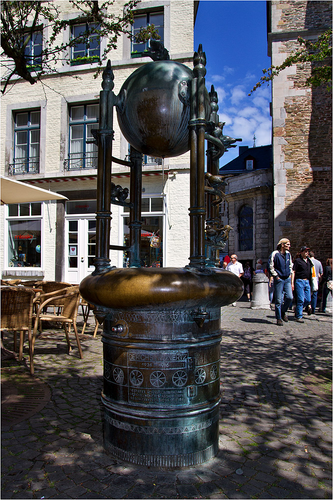 Brunnen am Dom in Aachen